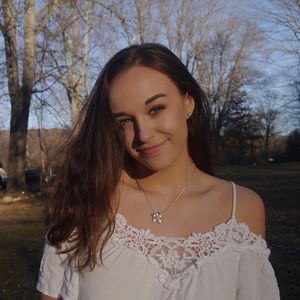 Meet your Posher, Abby